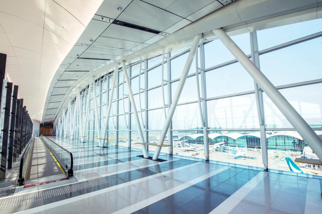 逛吃买全拿捏！香港机场时尚购物优惠 新店启幕，旅途惊喜拉满！